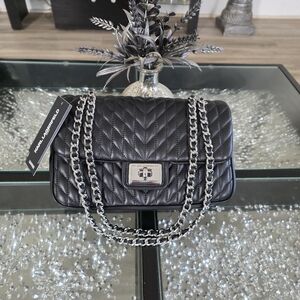 Elegant Black Quilted Chain Bag
